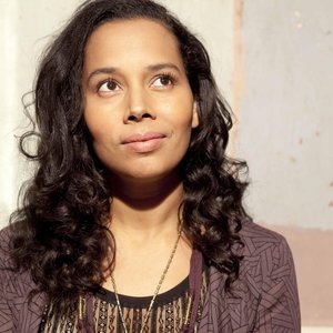 “Rhiannon Giddens”的封面