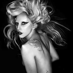 'Lady Gaga' için resim