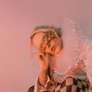 “Lonely Hearts Club”的封面