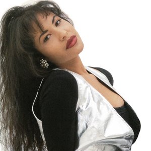 “Selena”的封面