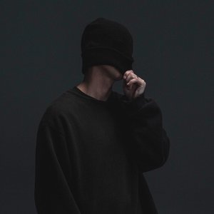 'NF'の画像