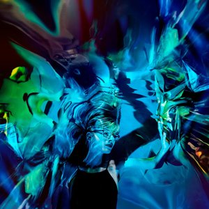 “Ultraviolet”的封面