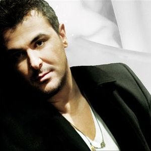 “Antonis Remos”的封面