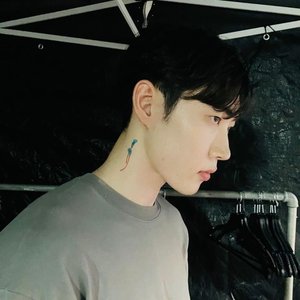 “Tabber”的封面