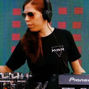 “Dj Nadejda”的封面