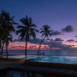 “ocean view”的封面