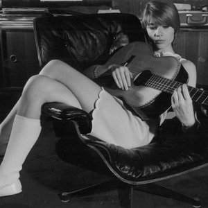 “Françoise Hardy”的封面