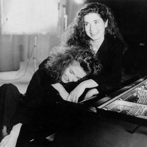 Zdjęcia dla 'Katia & Marielle Labèque'