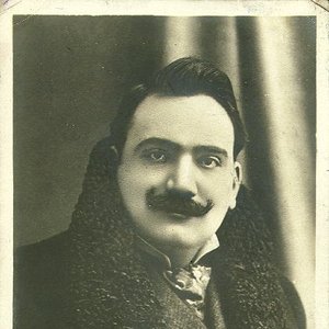 'Enrico Caruso' için resim