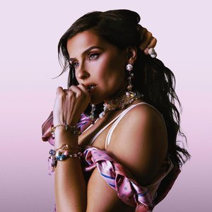 Изображение для 'Nelly Furtado'