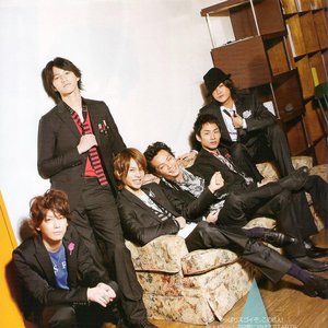 Image pour 'KAT-TUN'