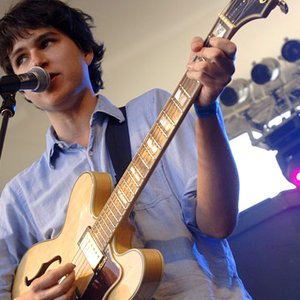 “Ezra Koenig”的封面