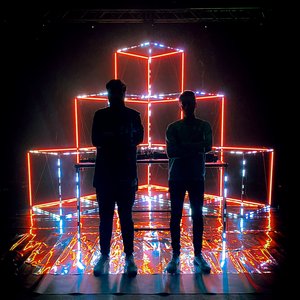 “Digitalism”的封面