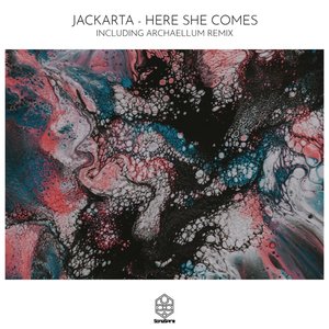 Zdjęcia dla 'Here She Comes'