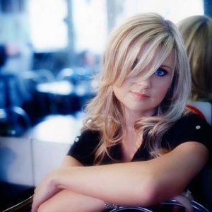 Bild für 'Beverley Mahood'