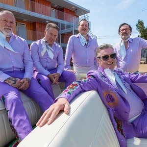Image for 'Me First and the Gimme Gimmes'