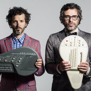 “Flight of the Conchords”的封面