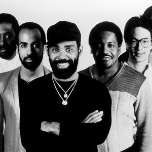 Imagem de 'Maze Featuring Frankie Beverly'