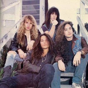 “Badlands”的封面