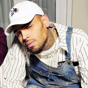 “Chris Brown”的封面
