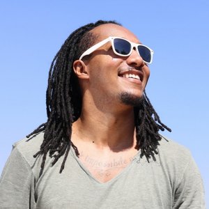 Zdjęcia dla 'Edu Ribeiro'