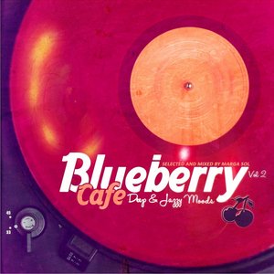 “Blueberry Café, Vol. 2 (Deep & Jazzy House Moods)”的封面