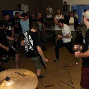 “The Takehold”的封面