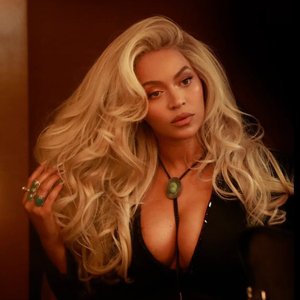 Image for 'Beyoncé'