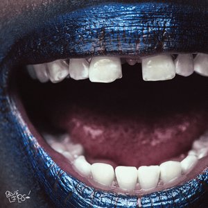 “Blue Lips”的封面