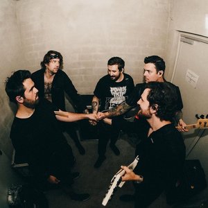 “Beartooth”的封面
