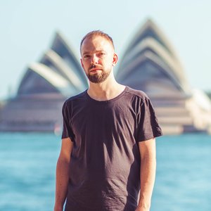 “Technikore”的封面