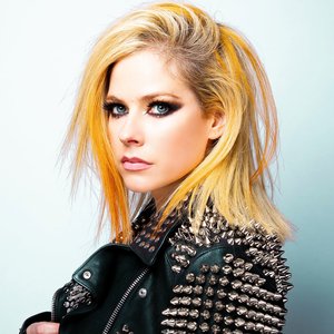 'Avril Lavigne' için resim