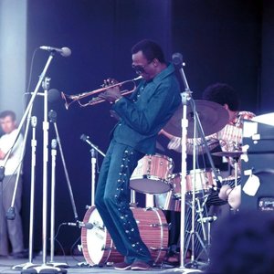 “Miles Davis”的封面
