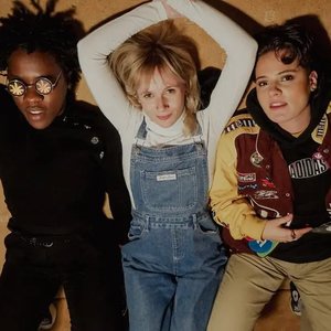 “Girlband!”的封面