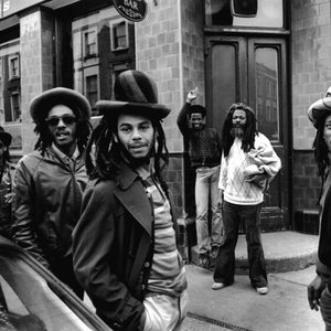 “The Originators”的封面