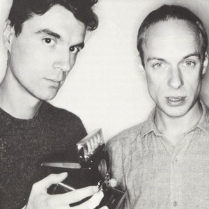 “Brian Eno & David Byrne”的封面