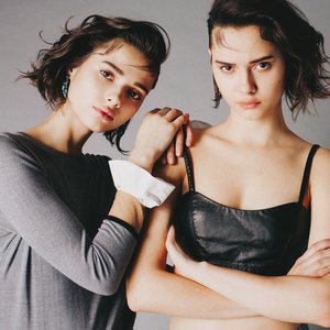 Zdjęcia dla 'Bloom Twins'