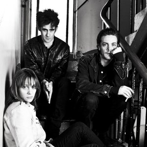 'Black Rebel Motorcycle Club'の画像