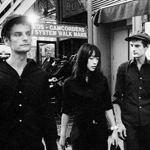 Immagine per 'Blonde Redhead'