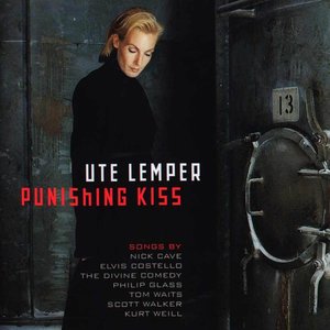 “Punishing Kiss”的封面