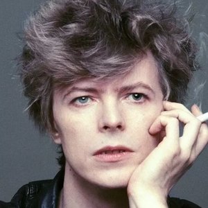 “David Bowie”的封面