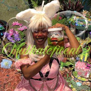 “muthaleficent 2: gold edition”的封面