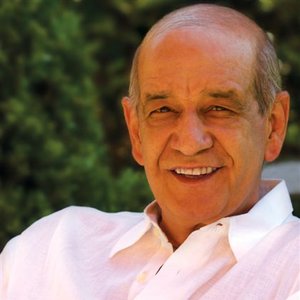 “Dimitris Mitropanos”的封面
