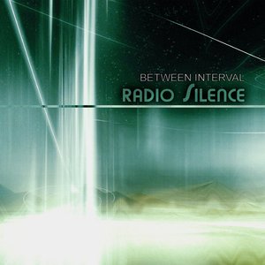 “Radio Silence”的封面