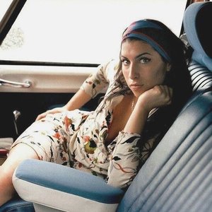Bild för 'Amy Winehouse'