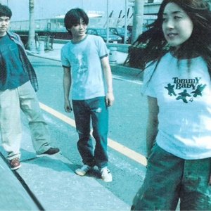 “SATELLITE LOVERS”的封面