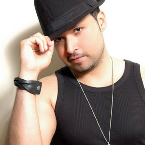 'Omer Inayat' için resim