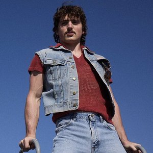 “Benson Boone”的封面