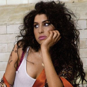 “Amy Winehouse”的封面
