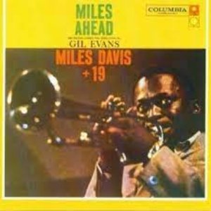 “Miles Ahead (Mono Version)”的封面